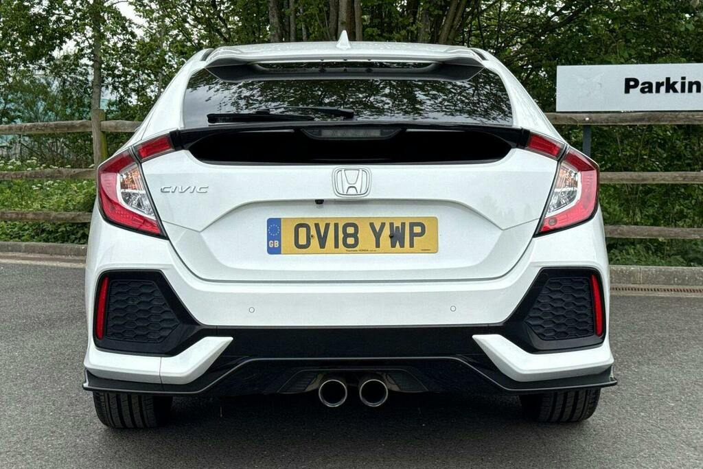 Honda Civic 1.5 Vtec Turbo Sport Plus Hatchback Cvt White #4