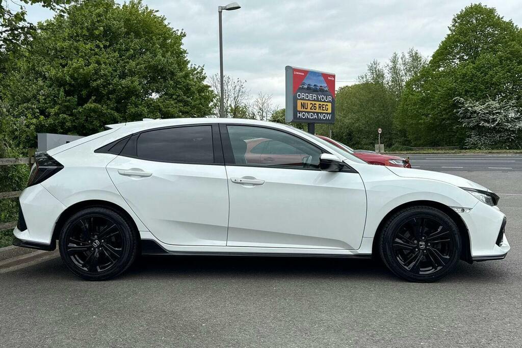 Honda Civic 1.5 Vtec Turbo Sport Plus Hatchback Cvt White #2