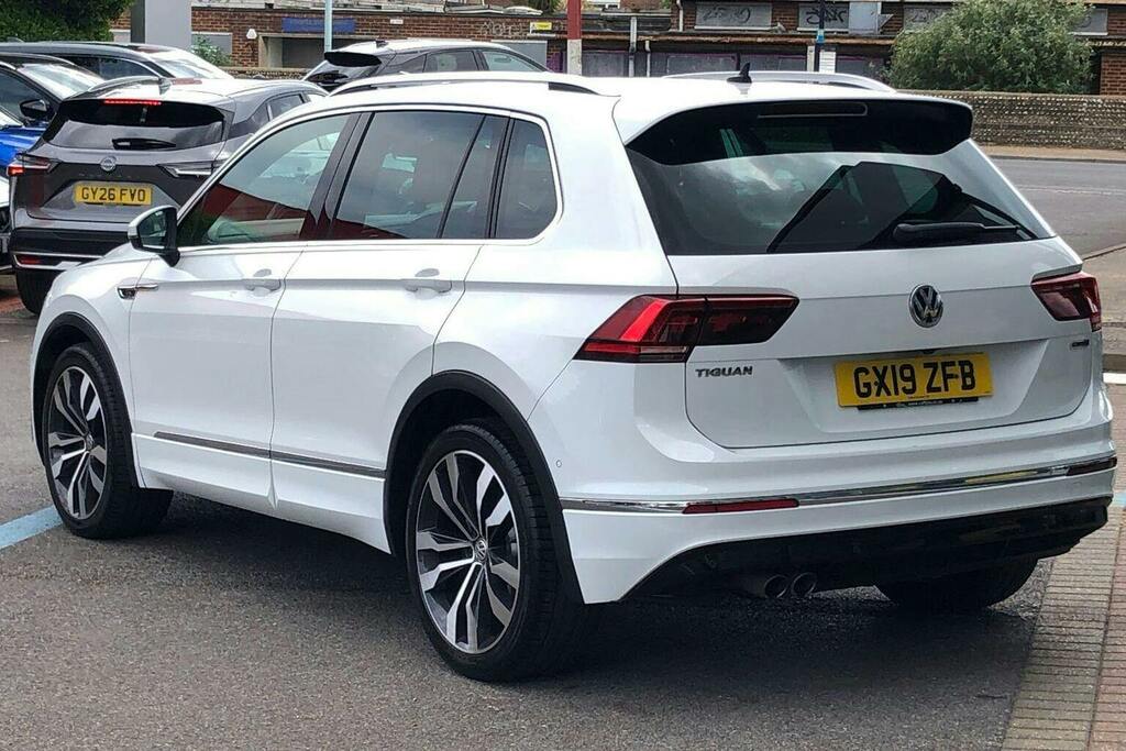Volkswagen Tiguan 2.0 Tdi R-line Tech Suv Dsg 4Motion GX19ZFB White #5