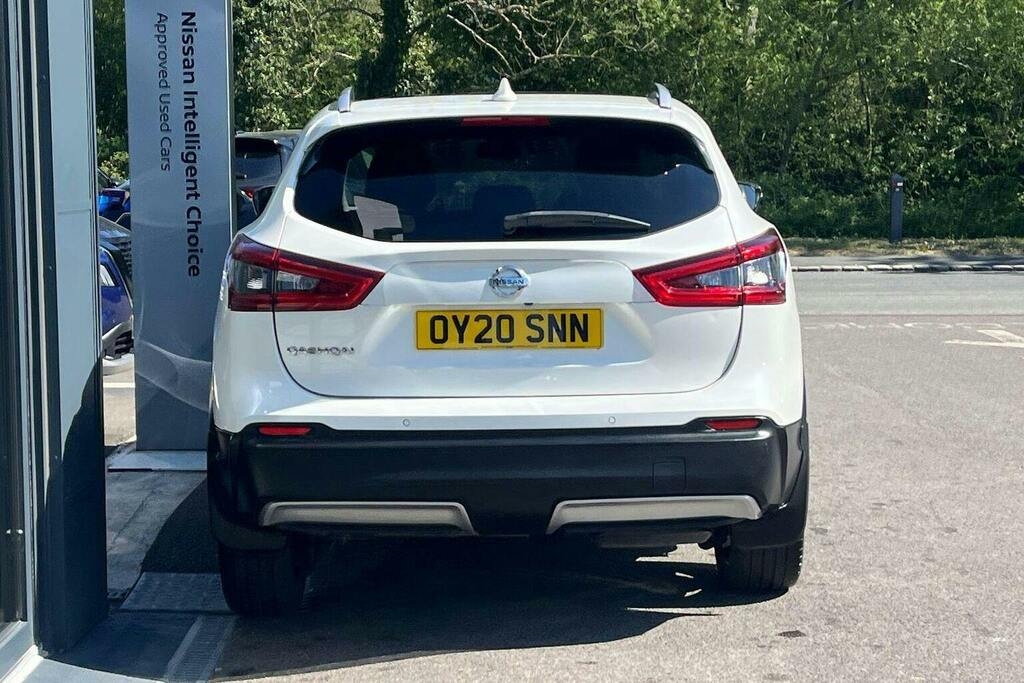 Nissan Qashqai 1.7 Dci Tekna Suv Cvt 4Wd White #4
