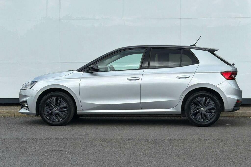 Skoda Fabia 1.0 Mpi Colour Edition Hatchback YJ24NBT Silver #6