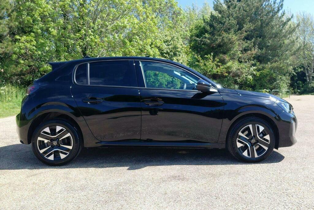 Peugeot 208 1.2 Allure Hatchback Hybrid E Dsc6 GY26LLK Black #2