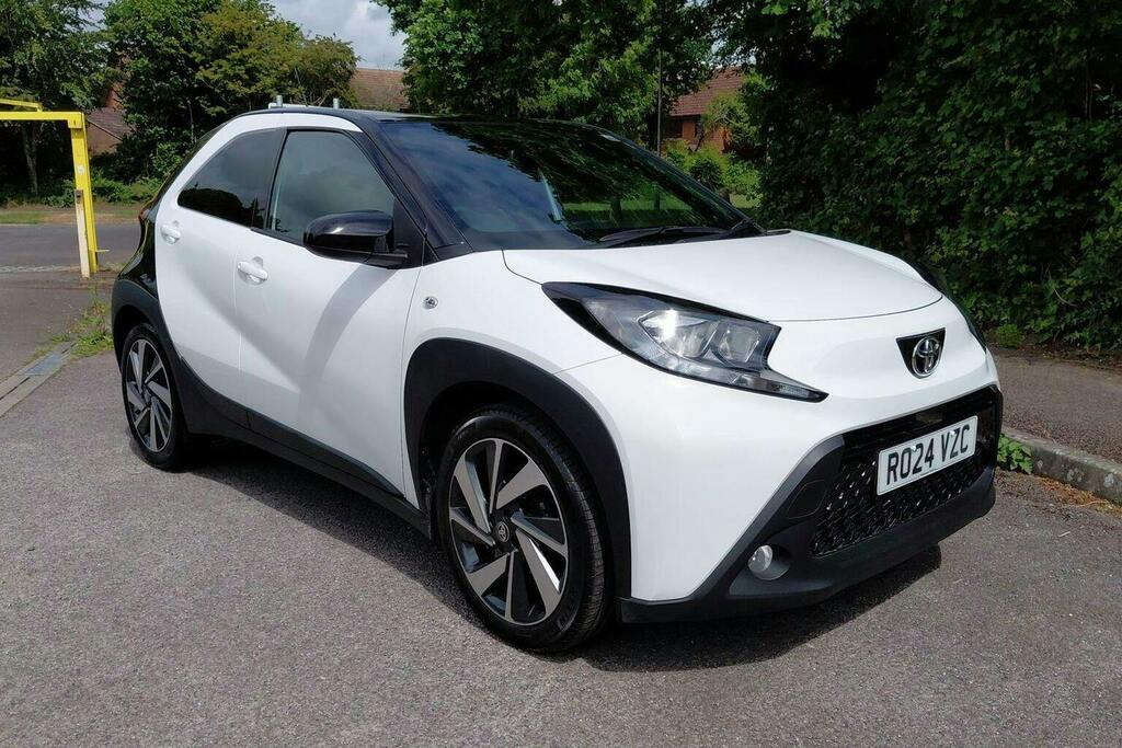 Toyota Aygo X 1.0 Vvt I Edge Hatchback White