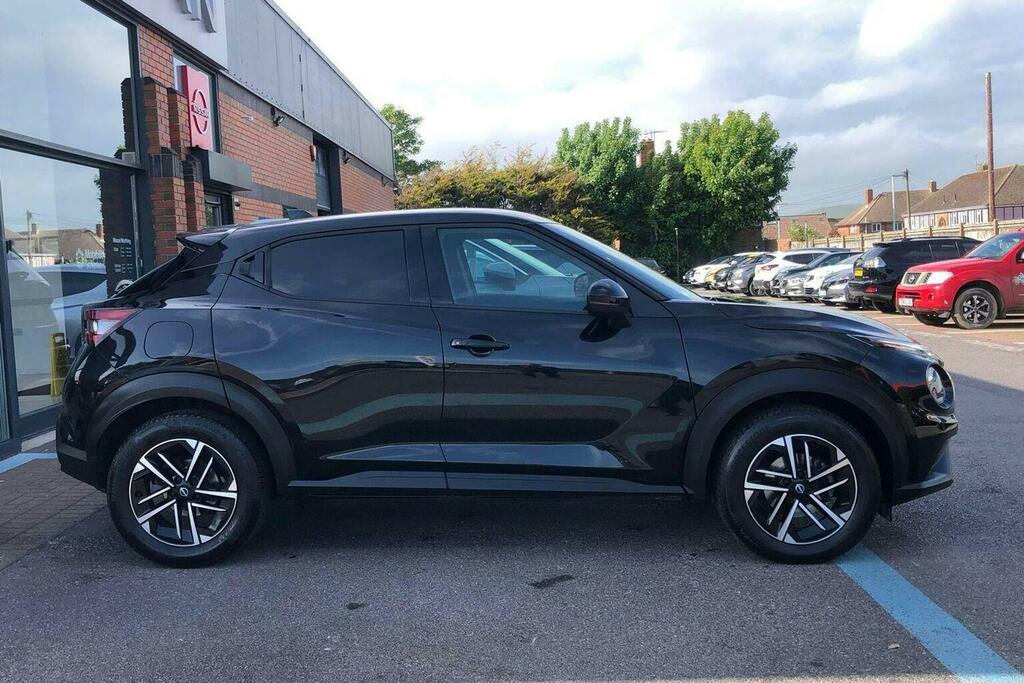 Nissan Juke 1.0 Dig T N Connecta Suv CA74BZX Black #2