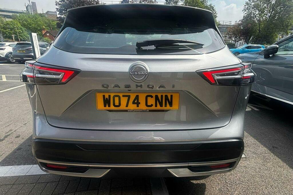 Nissan Qashqai 1.3 Dig T Mhev Acenta Premium Suv Hybri WO74CNN Silver #4