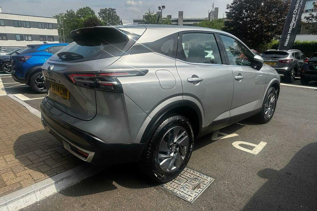 Nissan Qashqai 1.3 Dig T Mhev Acenta Premium Suv Hybri WO74CNN Silver #3