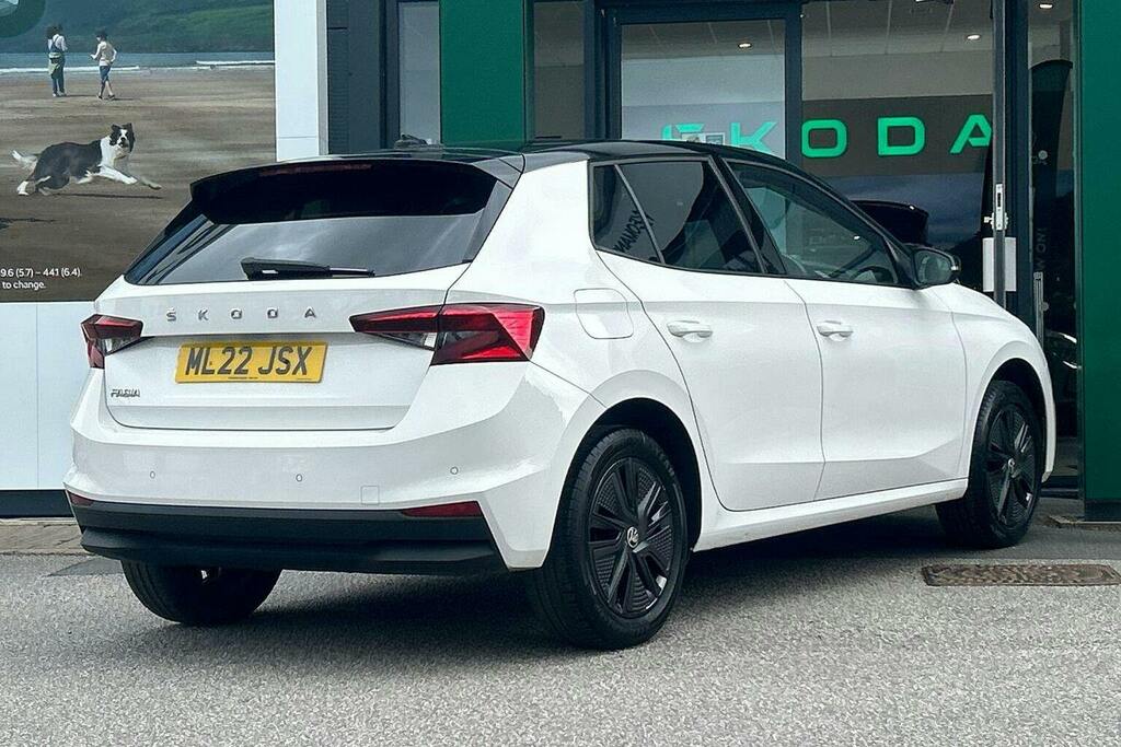 Skoda Fabia 1.0 Tsi Colour Edition Hatchback ML22JSX White #3