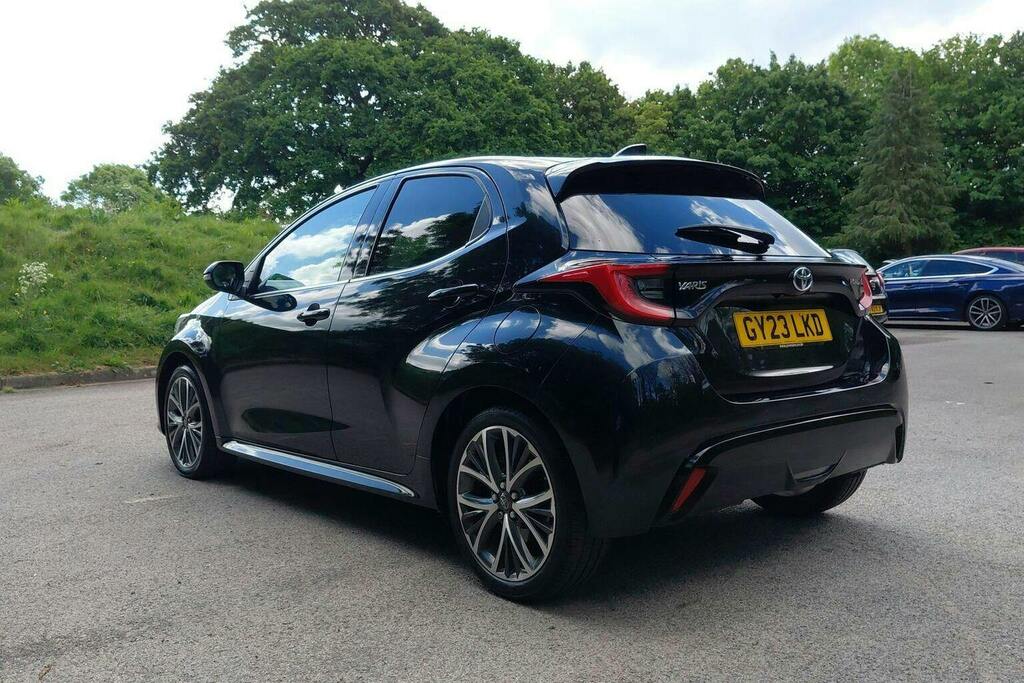 Toyota Yaris 1.5 Vvt H Excel Hatchback Hybrid E Cvt GY23LKD Black #4