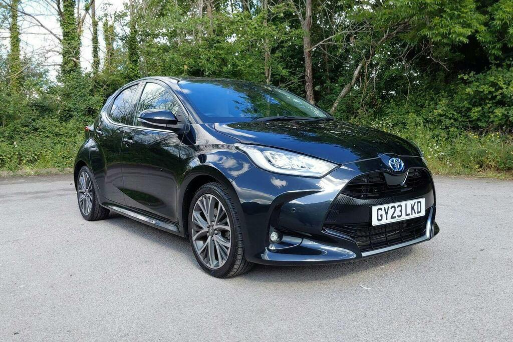 Toyota Yaris 1.5 Vvt H Excel Hatchback Hybrid E Cvt Black