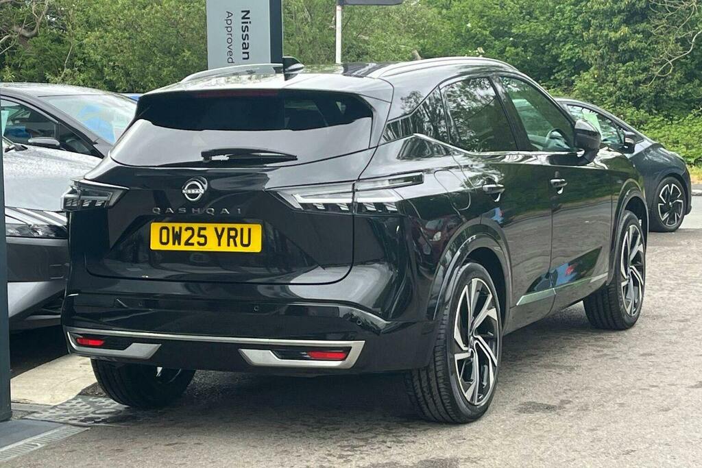 Nissan Qashqai 1.3 Dig T Mhev Tekna Plus Suv Hybrid Xt OW25YRU Black #3