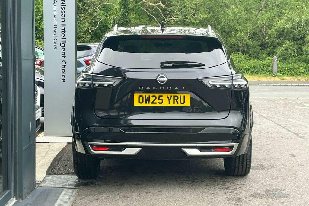 Nissan Qashqai 1.3 Dig T Mhev Tekna Plus Suv Hybrid Xt OW25YRU Black #4