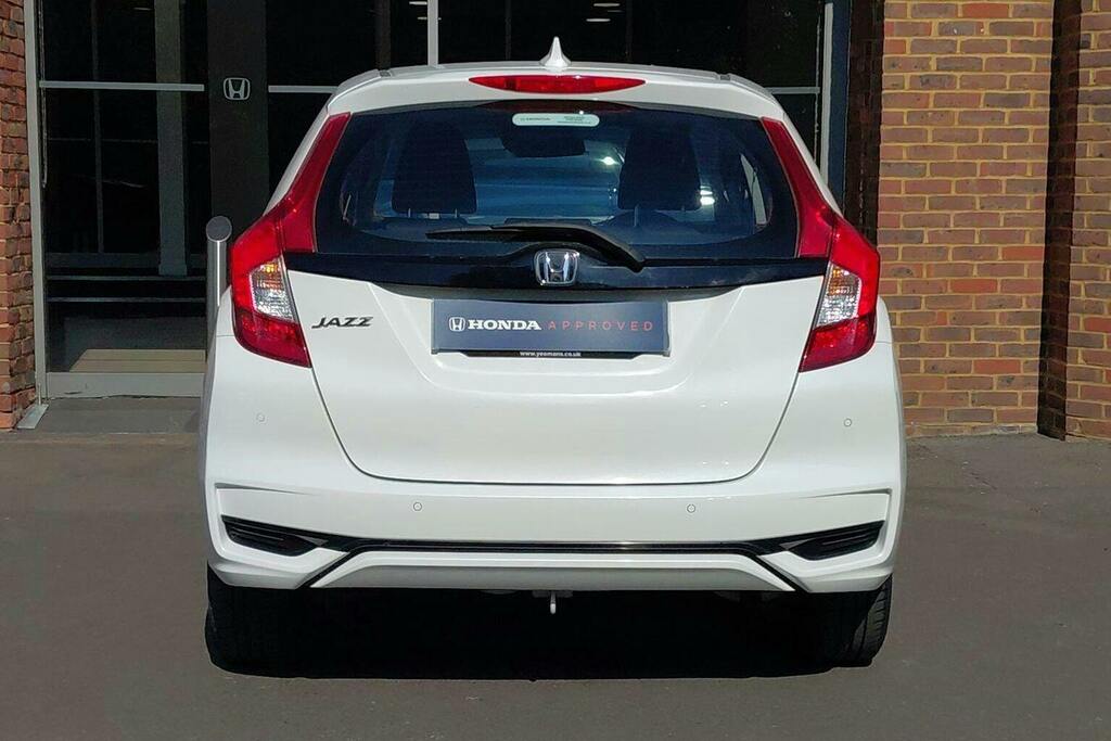 Honda Jazz 1.3 I Vtec Se Navi Hatchback HN18JGX White #4
