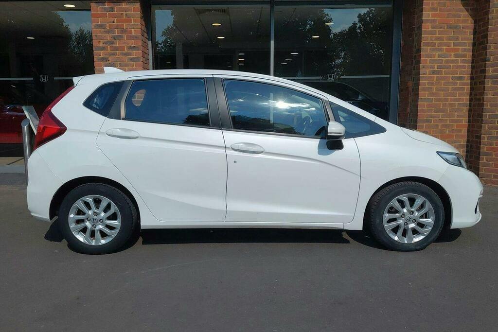Honda Jazz 1.3 I Vtec Se Navi Hatchback HN18JGX White #2
