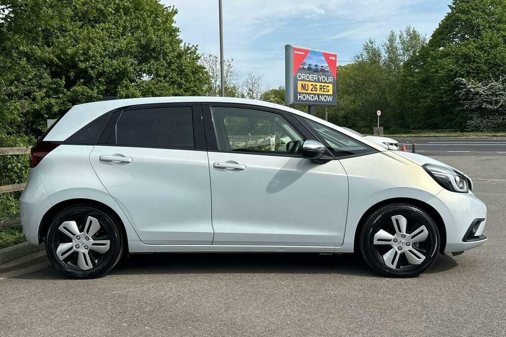 Honda Jazz 1.5 H I Mmd Ex Hatchback Hybrid Ecvt White #2