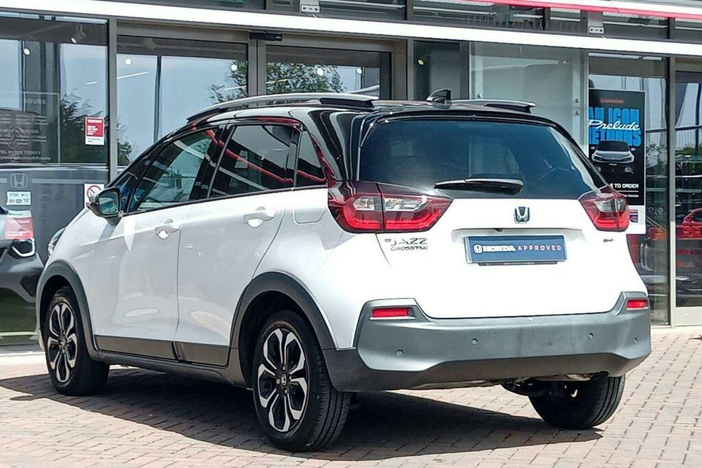 Honda Jazz 1.5 H I Mmd Crosstar Ex Hatchback Hybri White #5