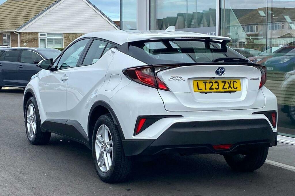 Toyota C-Hr 1.8 Vvt H Icon Suv Hybrid Cvt LT23ZXC White #4