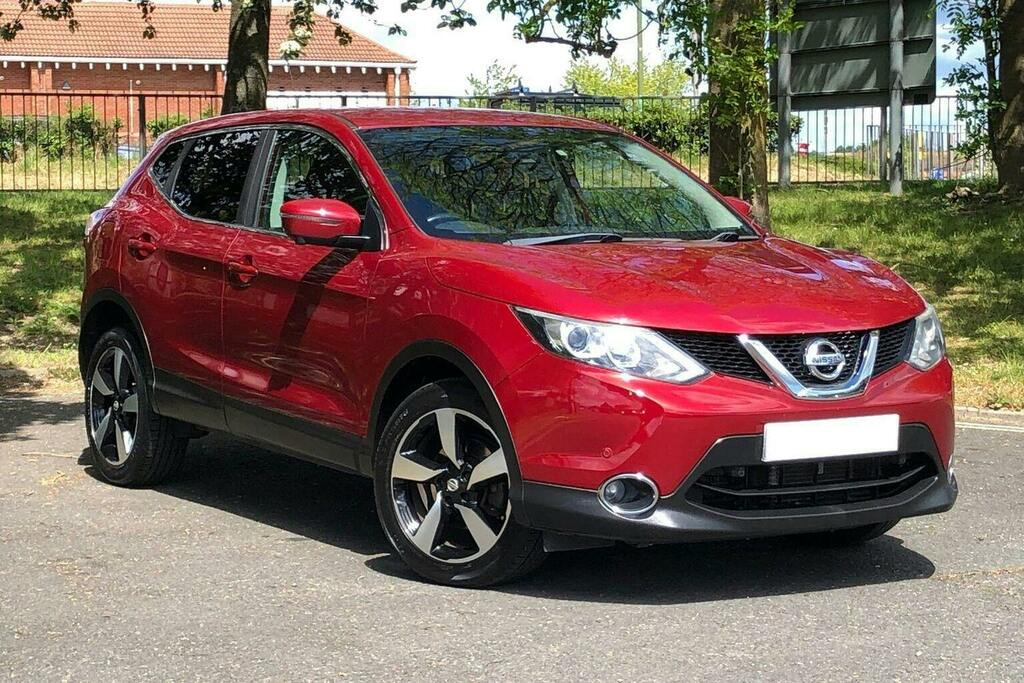 Nissan Qashqai 1.2 Dig T N Connecta Suv Xtron 2Wd Red