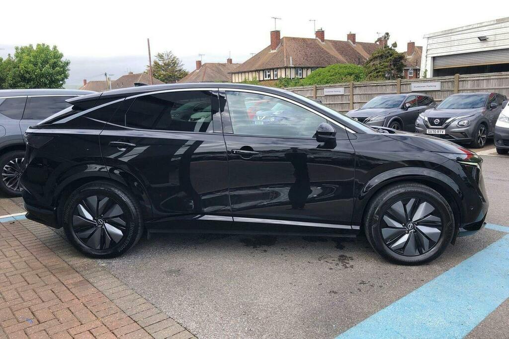 Nissan Ariya 87Kwh Evolve Suv 22Kw Charger GY25LCT Black #2