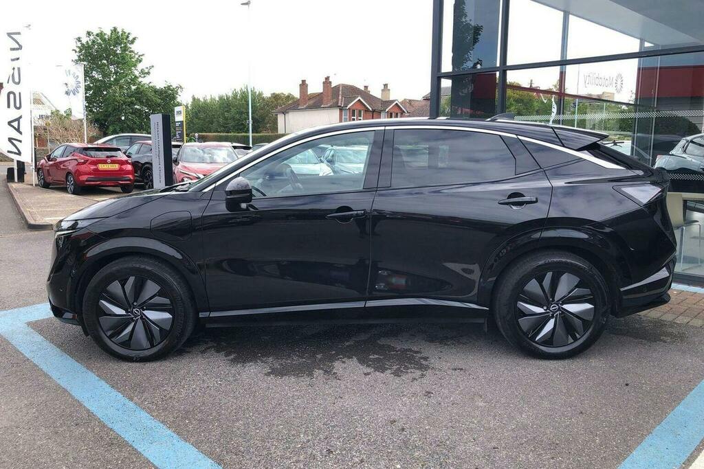 Nissan Ariya 87Kwh Evolve Suv 22Kw Charger GY25LCT Black #6