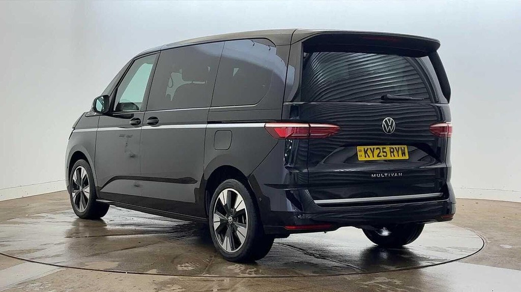 Volkswagen Multivan 2.0 Tdi Style Mpv Dsg KY25RYW Black #3