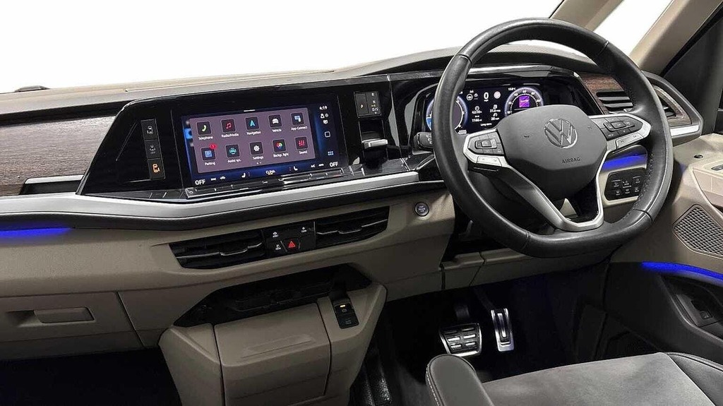 Volkswagen Multivan 2.0 Tdi Style Mpv Dsg KY25RYW Black #2