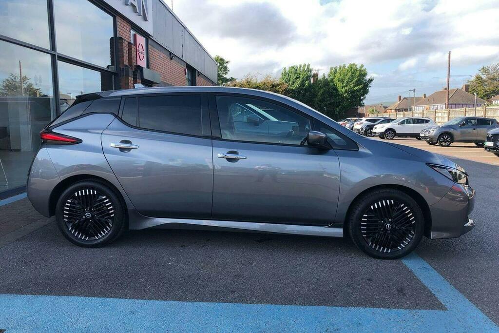 Nissan Leaf 39Kwh Tekna Hatchback SH72CNE Grey #2