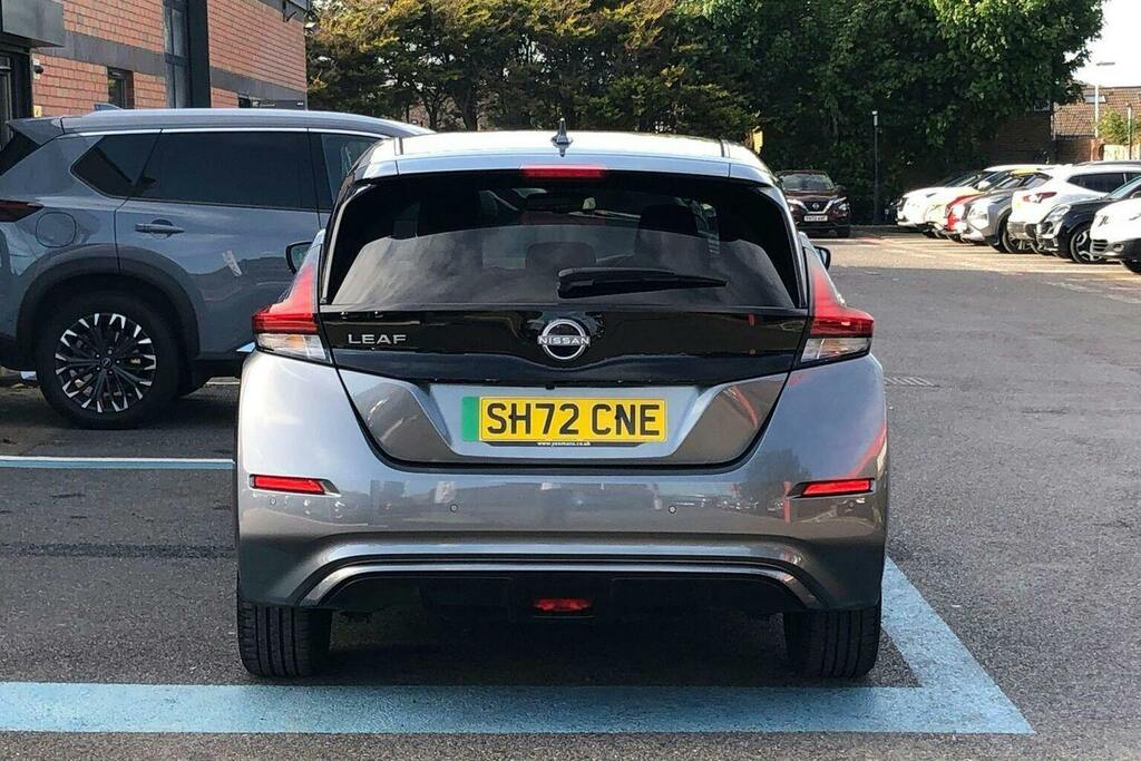 Nissan Leaf 39Kwh Tekna Hatchback SH72CNE Grey #4