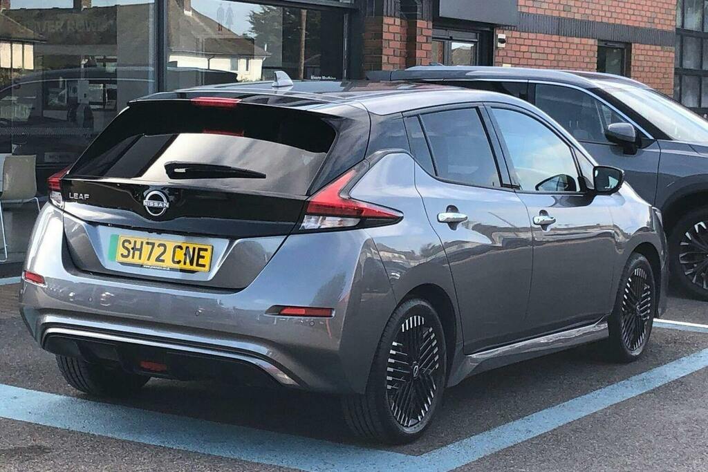 Nissan Leaf 39Kwh Tekna Hatchback SH72CNE Grey #3