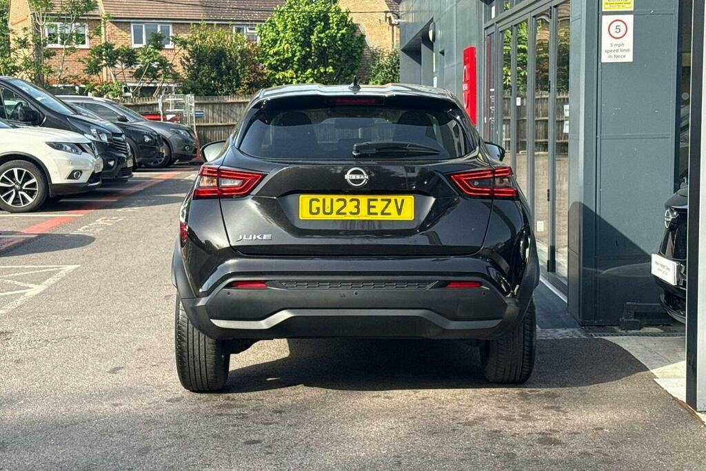 Nissan Juke 1.0 Dig T N Connecta Suv GU23EZV Black #4