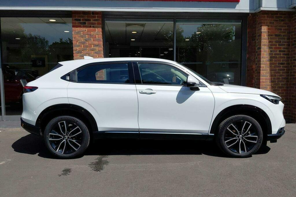 Honda Hr-V 1.5 H I Mmd Advance Suv Hybrid Cvt RJ25VTE White #2
