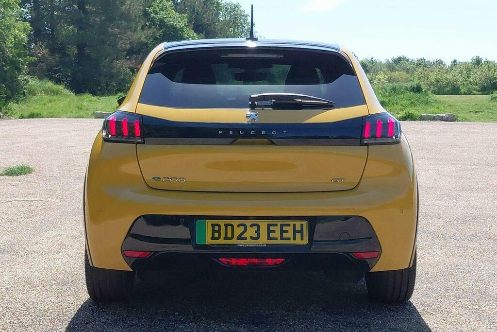 Peugeot e-208 50Kwh Gt Premium Hatchback BD23EEH Yellow #4