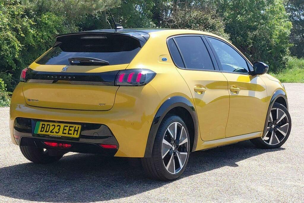 Peugeot e-208 50Kwh Gt Premium Hatchback BD23EEH Yellow #3