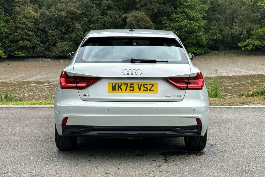 Audi A1 1.0 Tfsi 25 Sport Sportback S Tronic WK75VSZ Silver #4