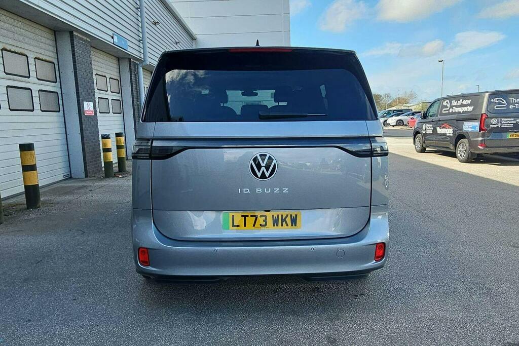 Volkswagen ID.Buzz Pro 77Kwh Life Mpv LT73WKW Silver #4