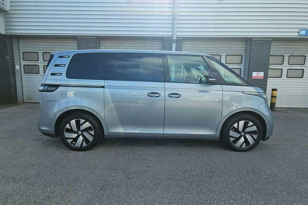 Volkswagen ID.Buzz Pro 77Kwh Life Mpv LT73WKW Silver #2