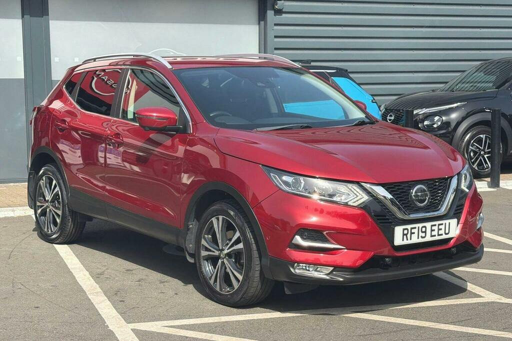 Nissan Qashqai 1.3 Dig T N Connecta Suv Red