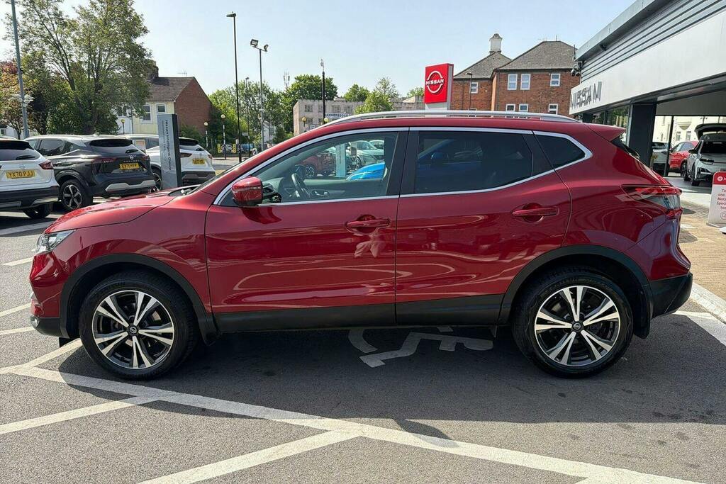 Nissan Qashqai 1.3 Dig T N Connecta Suv RF19EEU Red #6