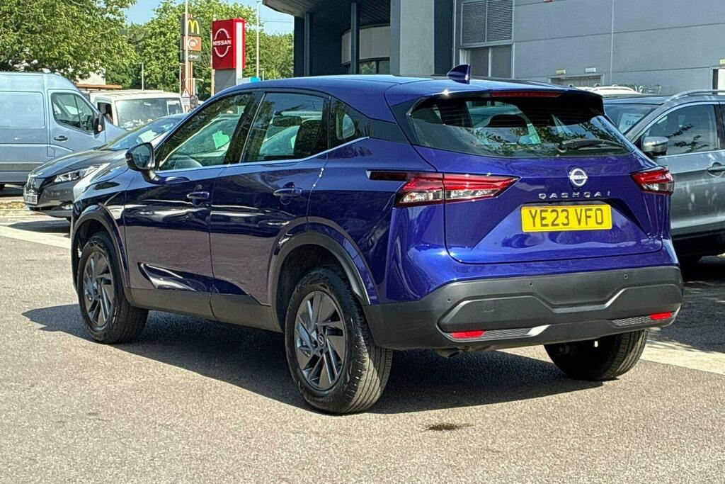 Nissan Qashqai 1.3 Dig T Mhev Acenta Premium Suv Hybri YE23VFO Blue #5