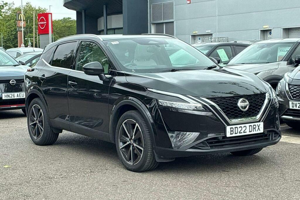 Nissan Qashqai 1.3 Dig T Mhev Tekna Suv Hybrid Black