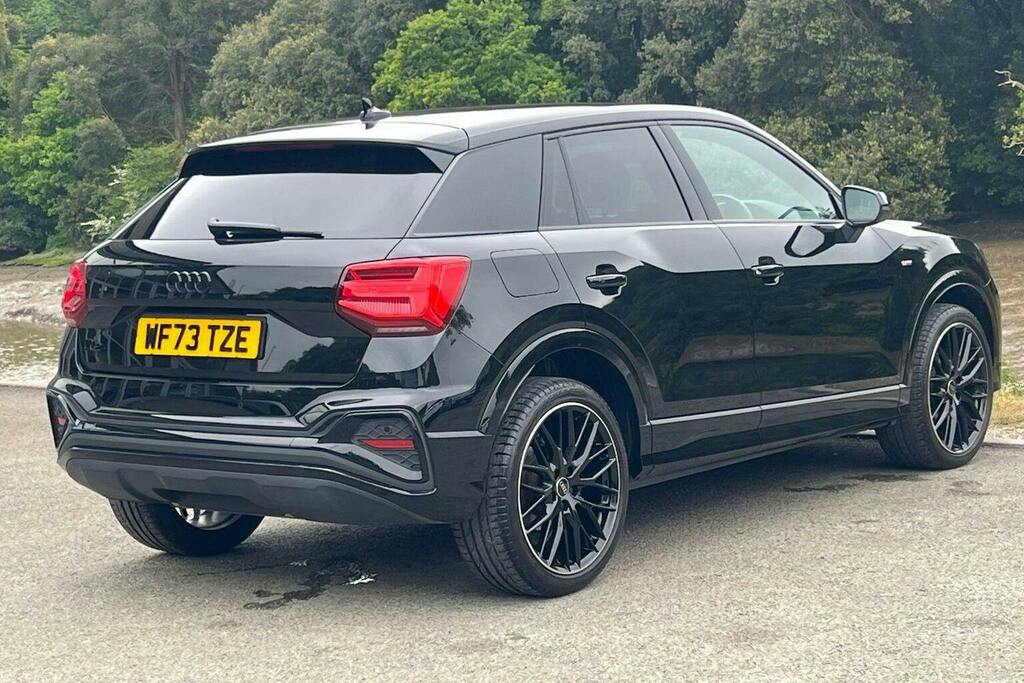 Audi Q2 1.5 Tfsi Cod 35 Black Edition Suv S Tro WF73TZE Black #3