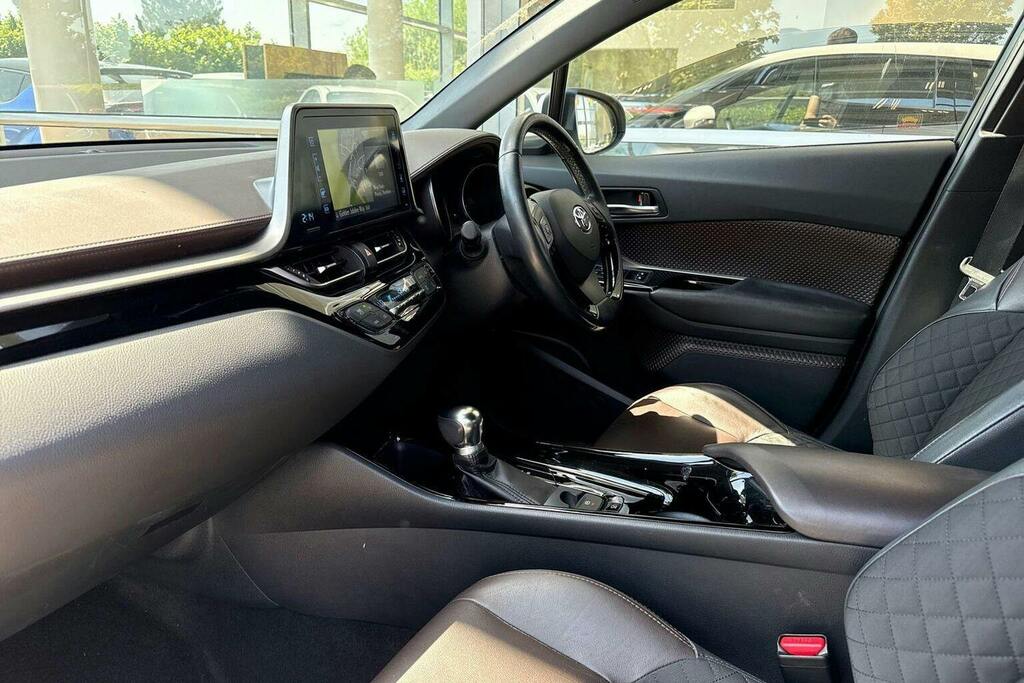 Toyota C-Hr 1.8 Vvt H Excel Suv Hybrid Cvt GU18DLY White #5