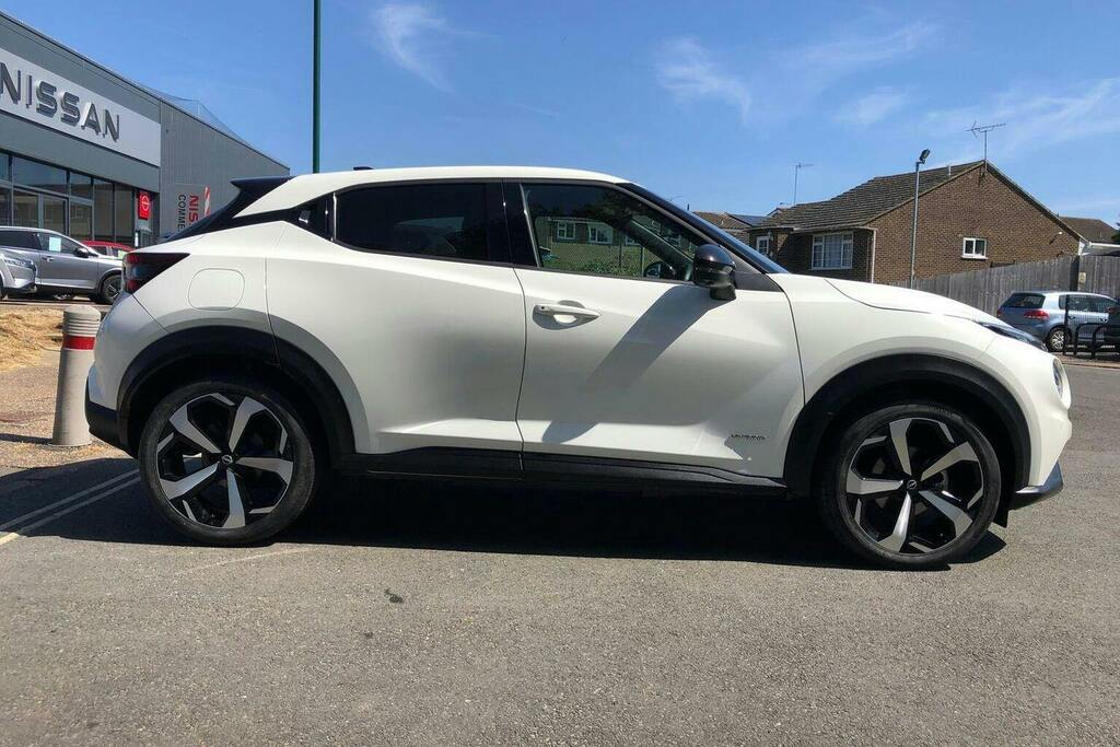 Nissan Juke 1.6 Tekna Suv Hybrid White #2