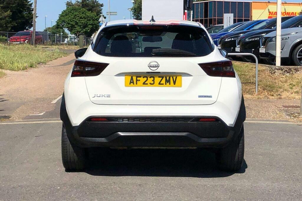 Nissan Juke 1.6 Tekna Suv Hybrid White #4