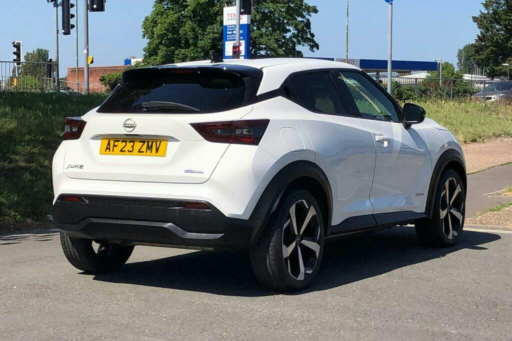 Nissan Juke 1.6 Tekna Suv Hybrid White #3
