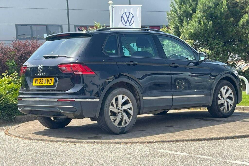 Volkswagen Tiguan 1.5 Tsi Life Suv Dsg WL22AVD Black #3