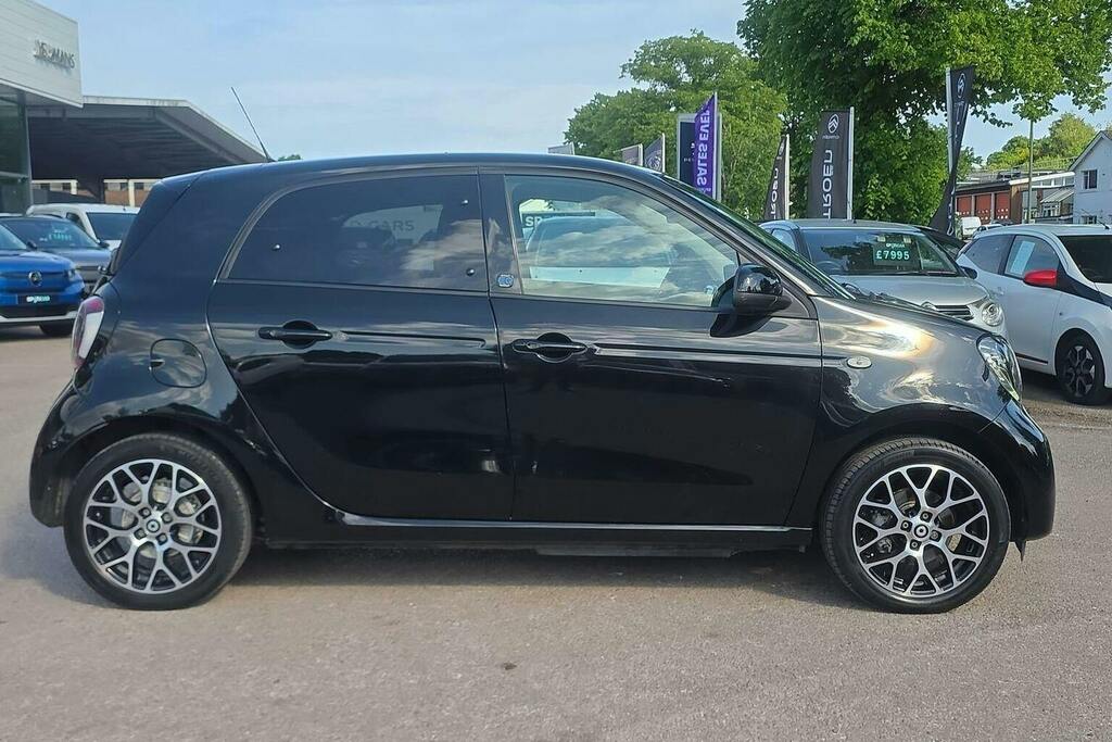Smart Forfour 17.6Kwh Exclusive Hatchback Black #2