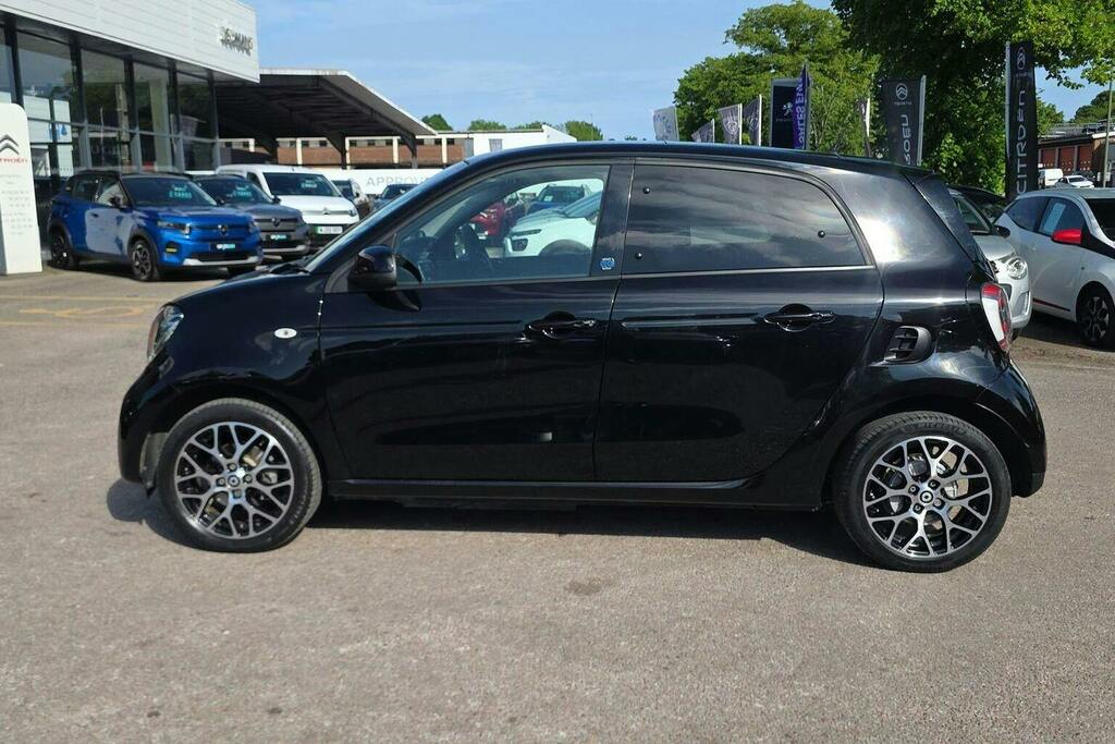 Smart Forfour 17.6Kwh Exclusive Hatchback Black #6