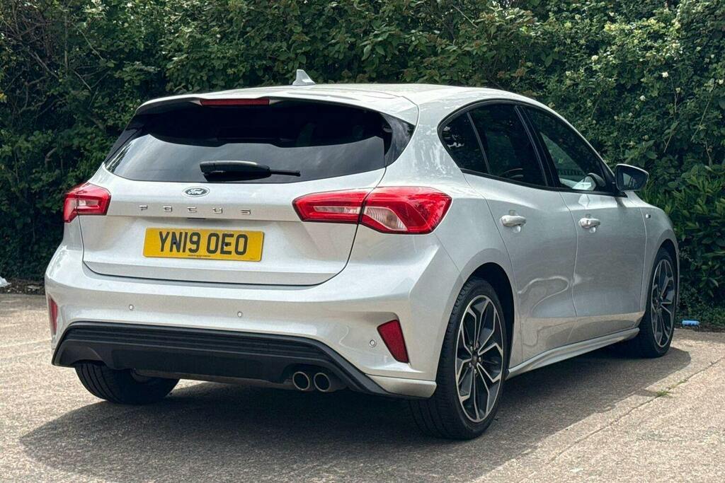 Ford Focus 1.0T Ecoboost St Line X Hatchback Manua YN19OEO Silver #3