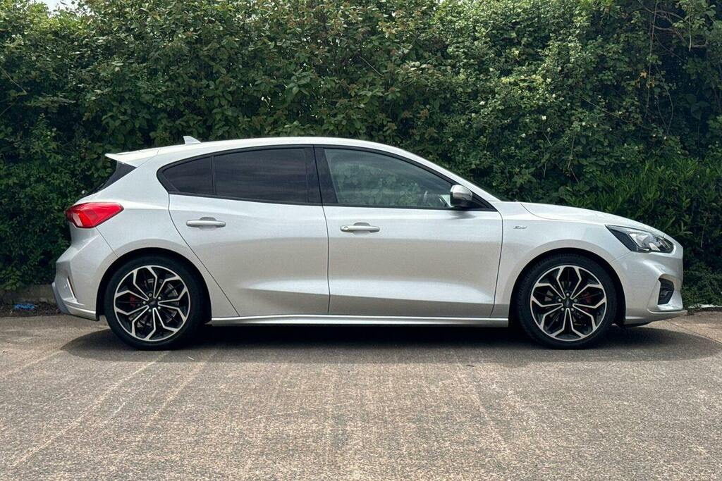 Ford Focus 1.0T Ecoboost St Line X Hatchback Manua YN19OEO Silver #2