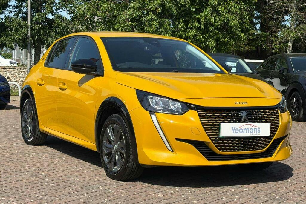 Peugeot e-208 50Kwh Allure Premium Hatchback Yellow